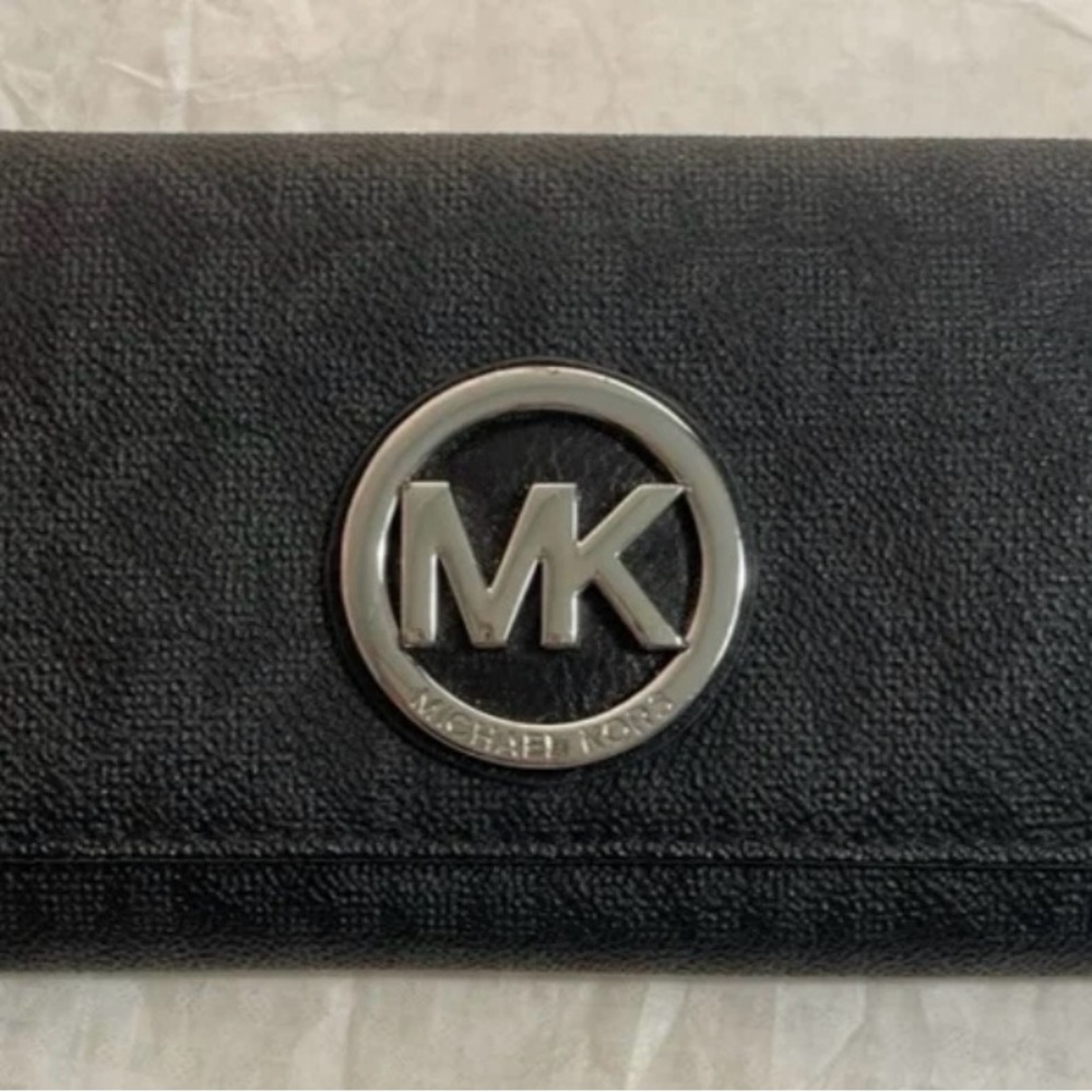 MICHAEL KORS black signature full sized wallet